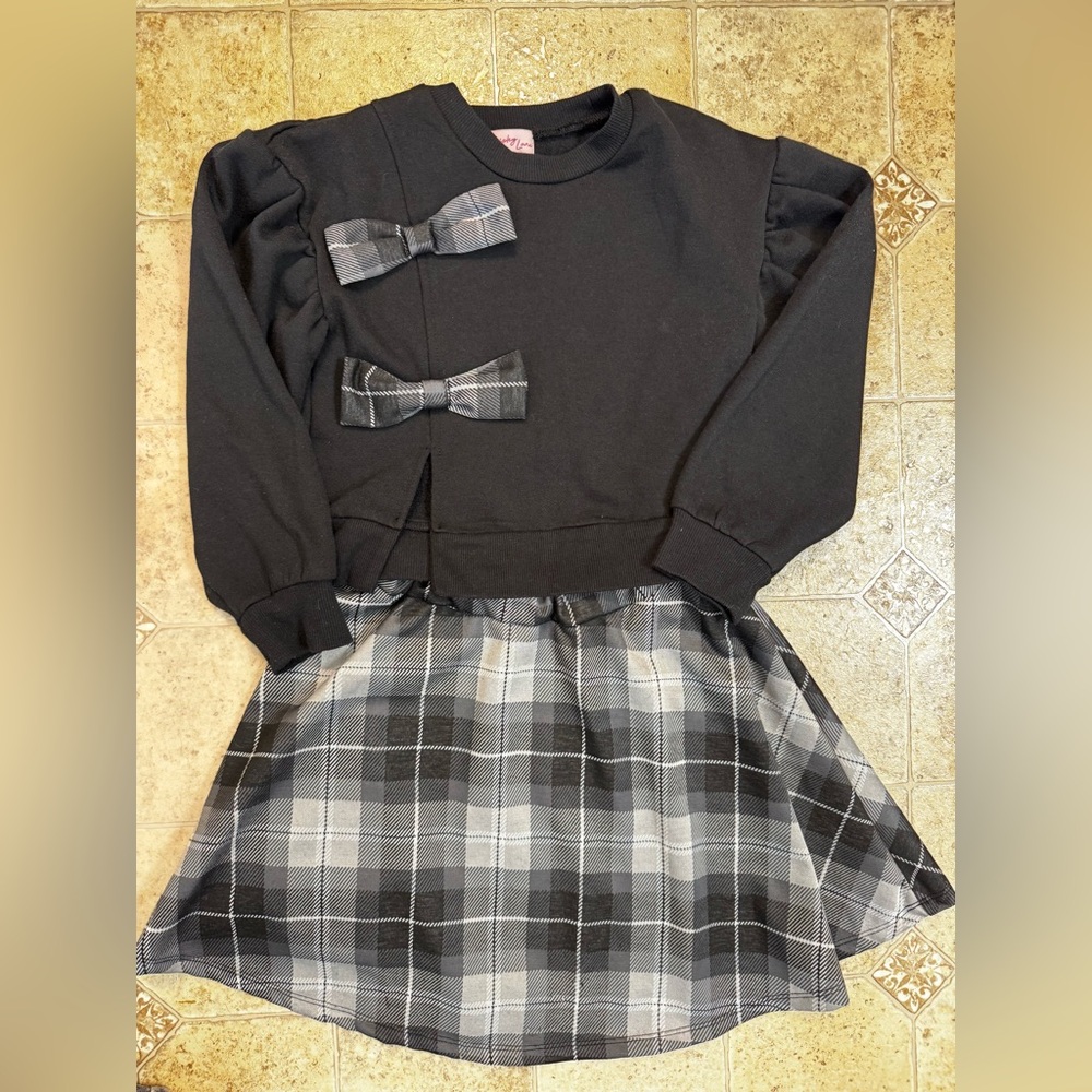 Girls Paisley Lane 2-Piece Black and Gray Plaid Skirt Outfit Size 8